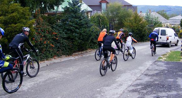 harom_var_kupa_csesznek_2009_0002 harom_var_kupa_csesznek_2009_0002